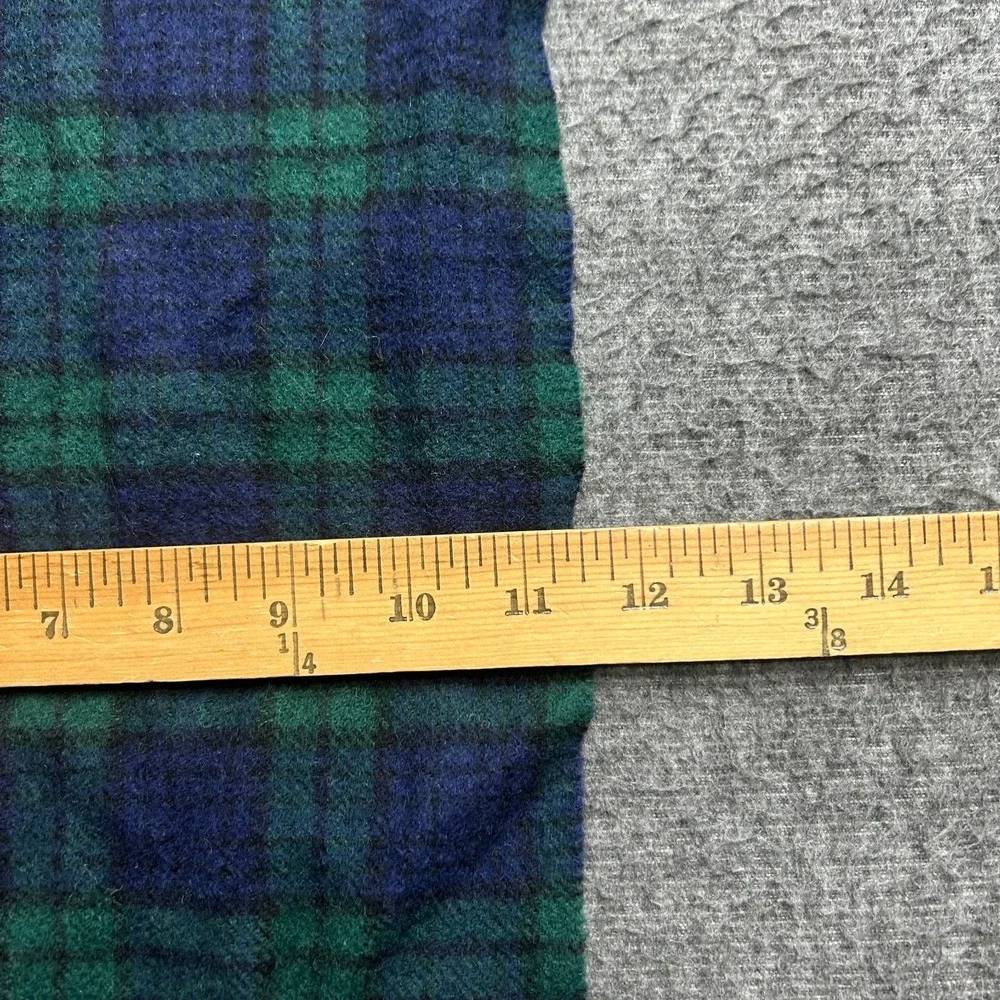LL Bean‎ Italian Wool Blend Plaid Scarf Fringe Trim Navy Made In Italy Tartan